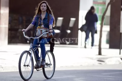 Luego de recorrer 12.000 kilómetros en bici, proponen ciclovías para el centro