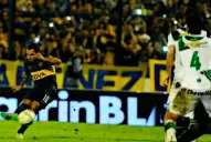 Sin despeinarse y de la mano de Tevez, Boca pasó a octavos