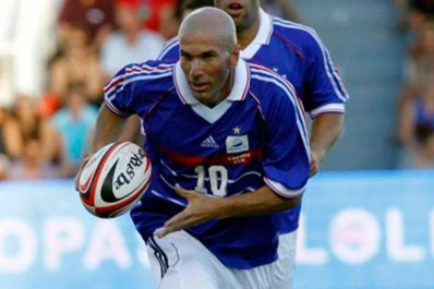 Zidane también se luce con la ovalada