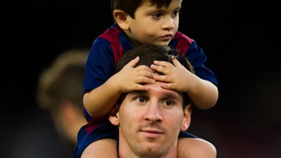 MESSI Y THIAGO (ARCHIVO)