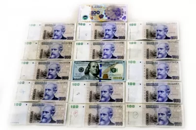 Julio bate récords de venta de dólares para ahorro