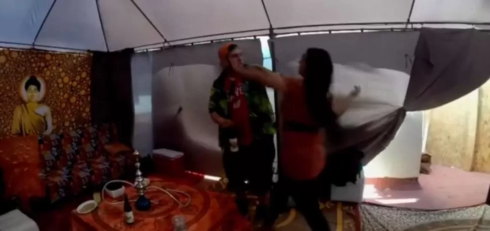 Sorprendente reacción de una mujer al descubrir a su novio infiel