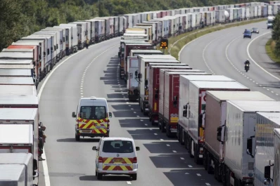 Cameron refuerza la seguridad del Eurotúnel