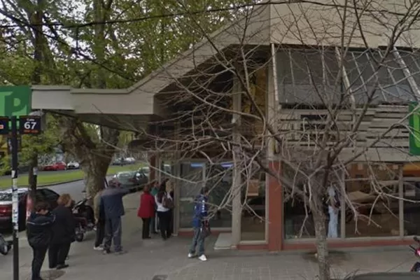 En una salidera, le robaron a una jubilada más de un millón de pesos de un seguro