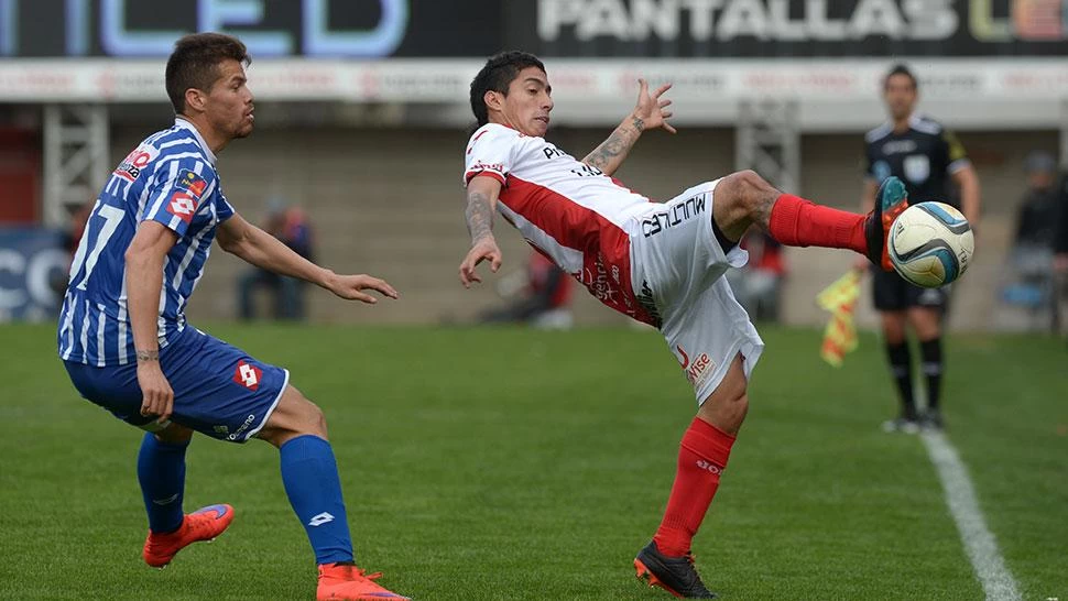 SIN DIFERENCIAS. Godoy Cruz y Argentinos no salieron del 0-0. (DYN)