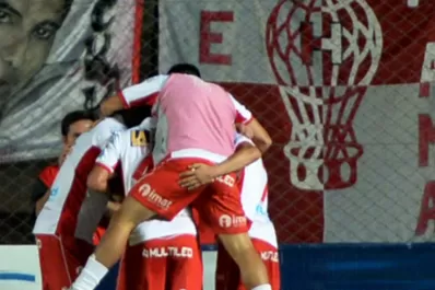Crucero ganaba 3-0 y Huracán lo empató en 15 minutos