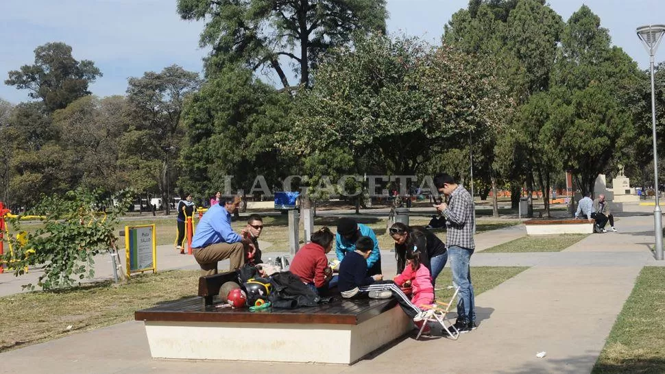 AFUERA. Si tenés la posibilidad, aprovechá para disfrutar al aire libre. ARCHIVO LA GACETA / FOTO DE OSVALDO RIPOLL