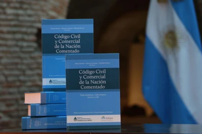 Por el nuevo Código Civil, un niño reconocido por su padre fue anotado con apellido materno