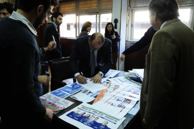 El domingo habrá 17 boletas en el cuarto oscuro