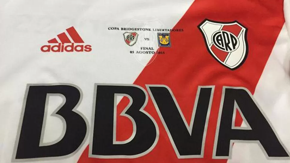 Conocé la camiseta que utiliza River en la gran final