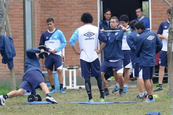 Atlético saca ventaja al resto