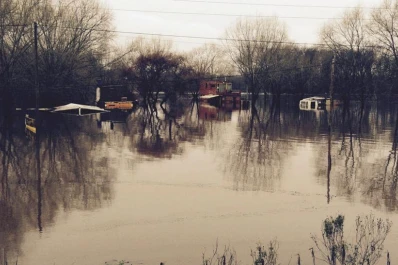 Aníbal Fernández : se está trabajando muy fuerte donde afectaron las inundaciones