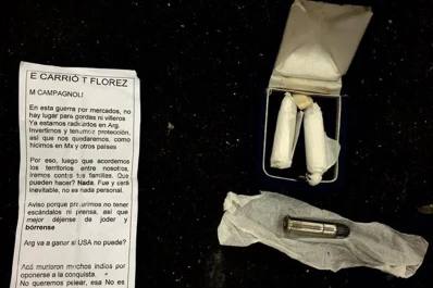 La foto de las tres balas y la amenaza contra Elisa Carrió