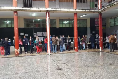 Cerraron las votaciones en las escuelas de la provincia