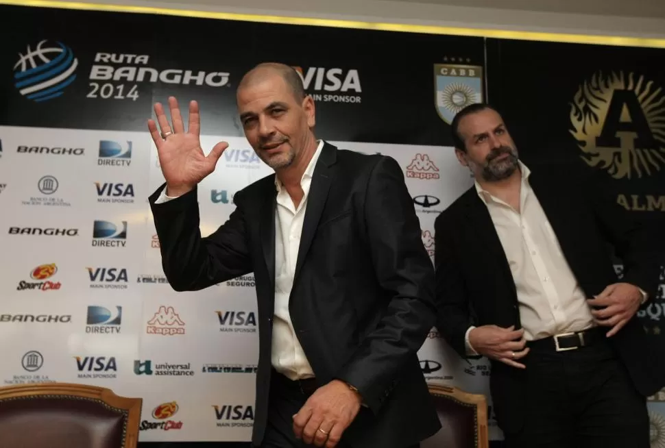 SIN RUMBO. El equipo de Sergio Hernández volvió a perder en Brasil. dyn (archivo)