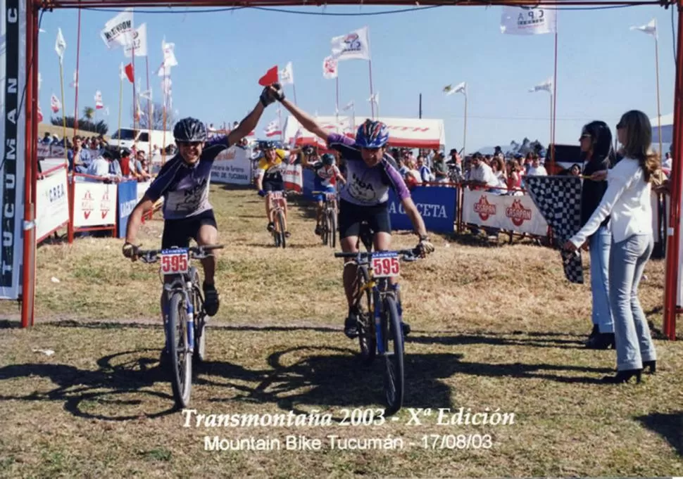 UNO DE SUS MEJORES TRIUNFOS. Sebastián Quiroga (izquierda) ganó la general en 2003 junto a su hermano Gabriel. foto de trasmontania.com.ar (archivo)