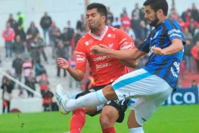 Atlético perdió en Córdoba y dejó pasar una chance de oro