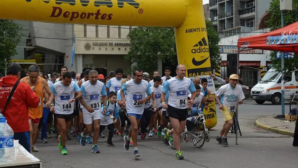 TODOS A AYUDAR. Podés participar de la carrera trotando, caminando o en patines. FOTO TOMADA DE FACEBOOK.COM/PAGES/RUNNING-GROUP