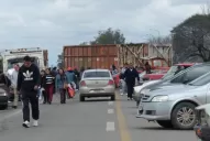 Sorpresiva protesta de los cañeros en la plaza