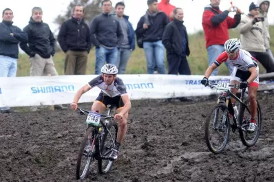 Molina y Sundbland se coronaron campeones del Trasmontaña