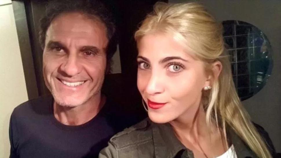 PADRE E HIJA. Oscar Ruggeri y su hija Candela. FOTO TOMADA DE ELTRECETV.COM.AR