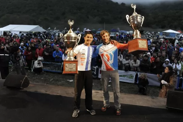 Molina ganó el Trasmontaña ¡Con la bici prestada!