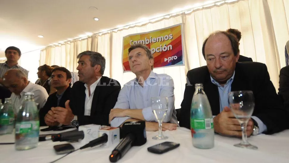 EN LA PROVINCIA. Macri se trasladó hasta Concepción junto a los candidatos locales. LA GACETA / FOTO DE OSVALDO RIPOLL