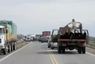 Los cañeros mantienen más de 10 cortes en las rutas del sur de la provincia