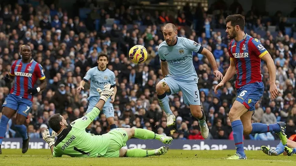 PRIMERA VEZ EN 12 AÑOS. Zabaleta se perderá varias fechas en la Premier y los amistosos del seleccionado nacional.
FOTOD E ARCHIVO