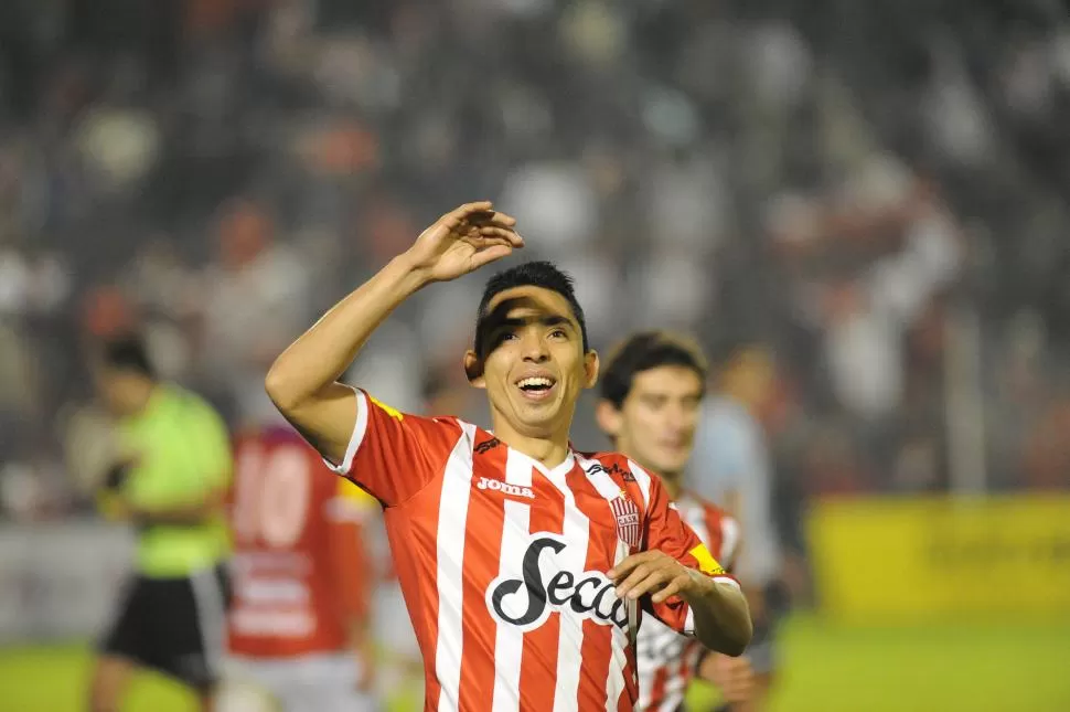 CONSOLIDADO. Con la llegada de Sebastián Pena, Rolando Serrano se ganó un lugar entre los titulares de los “santos”. LA GACETA / FOTO DE hector peralta (ARCHIVO)