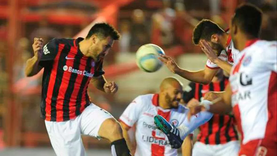 CON TODO. San Lorenzo apuntó todas sus armas ante Argentinos. (OLÉ.COM)