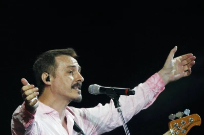 Pedro Aznar tocará el viernes en el teatro Mercedes Sosa