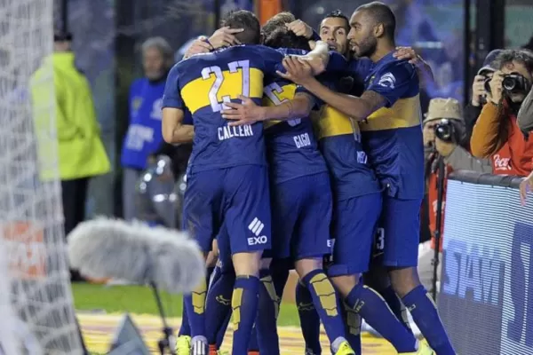 De la mano de Tevez, Boca ganó 2 a 0 y volvió a la cima de la tabla