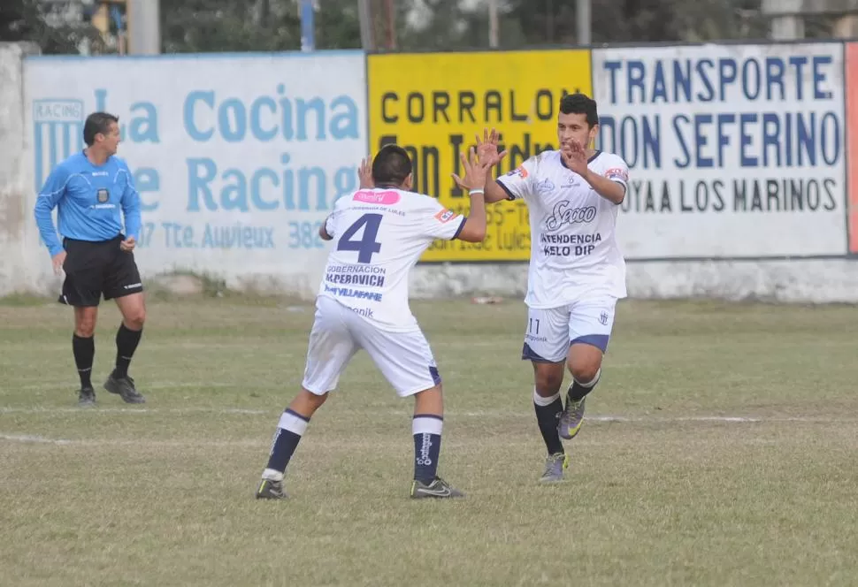 SÓLO SUMAN ALEGRÍAS. Los jugadores de Amalia, Almirante Brown y Sportivo Guzmán son los únicos que están pasando por un buen momento. la gaceta / foto de antonio ferroni (archivo)