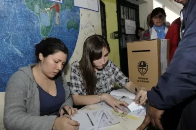 “¡No molestés acá!”, y otras pruebas a la paciencia de una presidenta de mesa