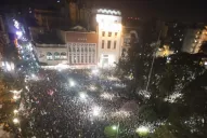 Una multitud indignada pidió la realización de nuevas elecciones