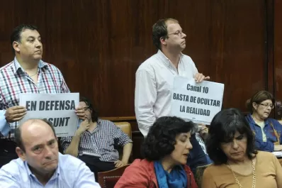 Canal 10 cubrió la protesta en casa de Gobierno