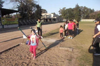 Los niños jugaron y se divirtieron en la Facdef