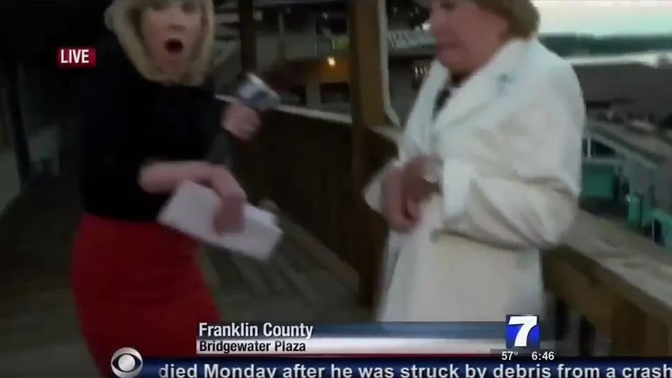 HORROR. Parker reacciona ante los disparos, que luego terminaron con su vida. CAPTURA DE VIDEO