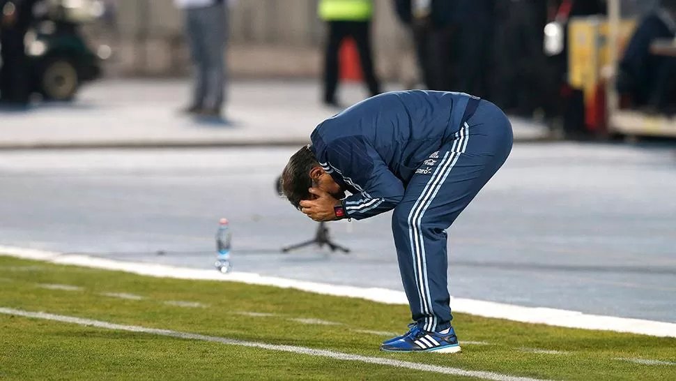 QUE NO SE PERJUDIQUEN LOS CLUBES. Martino se quejó por los idas y vueltas de la AFA con la fecha 23.
FOTO DE ARCHIVO