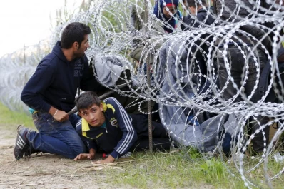 Hungría intenta contener la oleada récord de inmigrantes