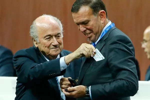 El presidente de la Conmebol denuncia amenazas por derechos de TV