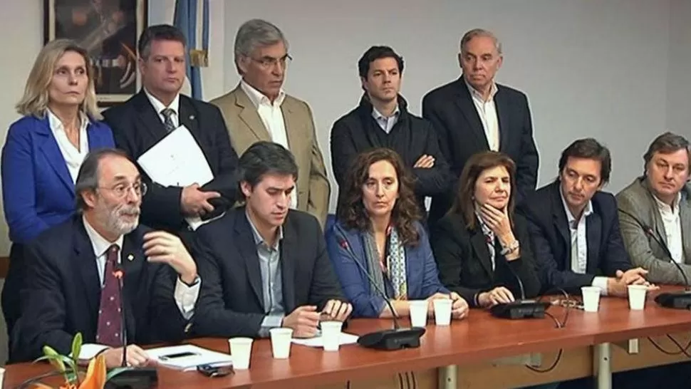 JUNTOS. Los legisladores dieron una conferencia en el Congreso. IMAGEN DE TN.COM.AR