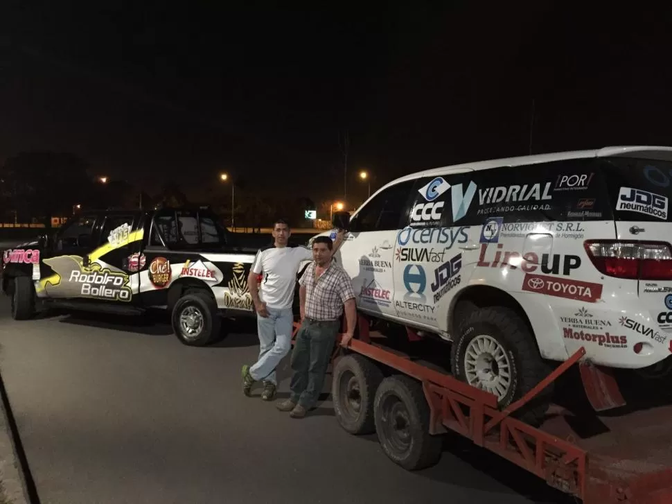 TODO LISTO. Neme y Bollero no dejaron detalle sin atender. Anoche estaban controlando los últimos aspectos del viaje.  foto de neme racing team