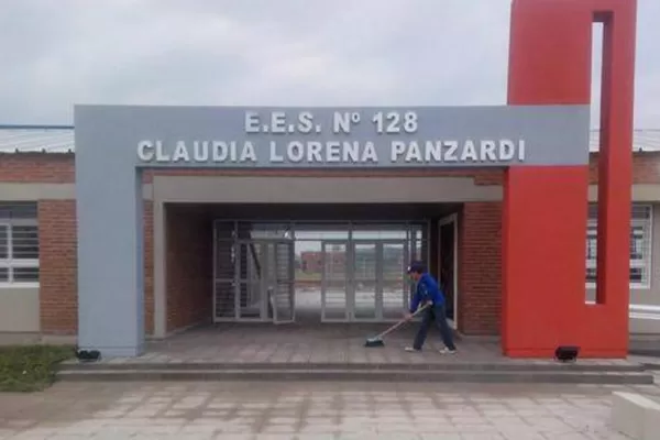 Inauguran en Chaco una escuela que lleva el nombre de la actual intendenta