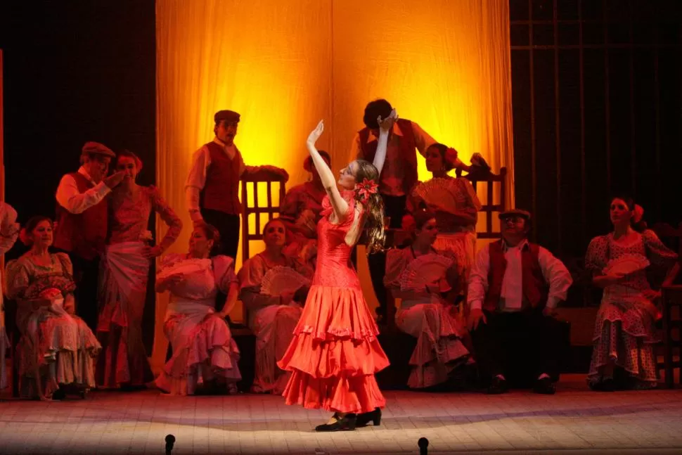 “ALEGRÍA, VITALIDAD Y BRILLO”. Ana María Ternavasio definió con esas palabras a la música española que hoy ofrecerá en el Centro Cultural Virla. Foto gentileza / Ana María Ternavasio