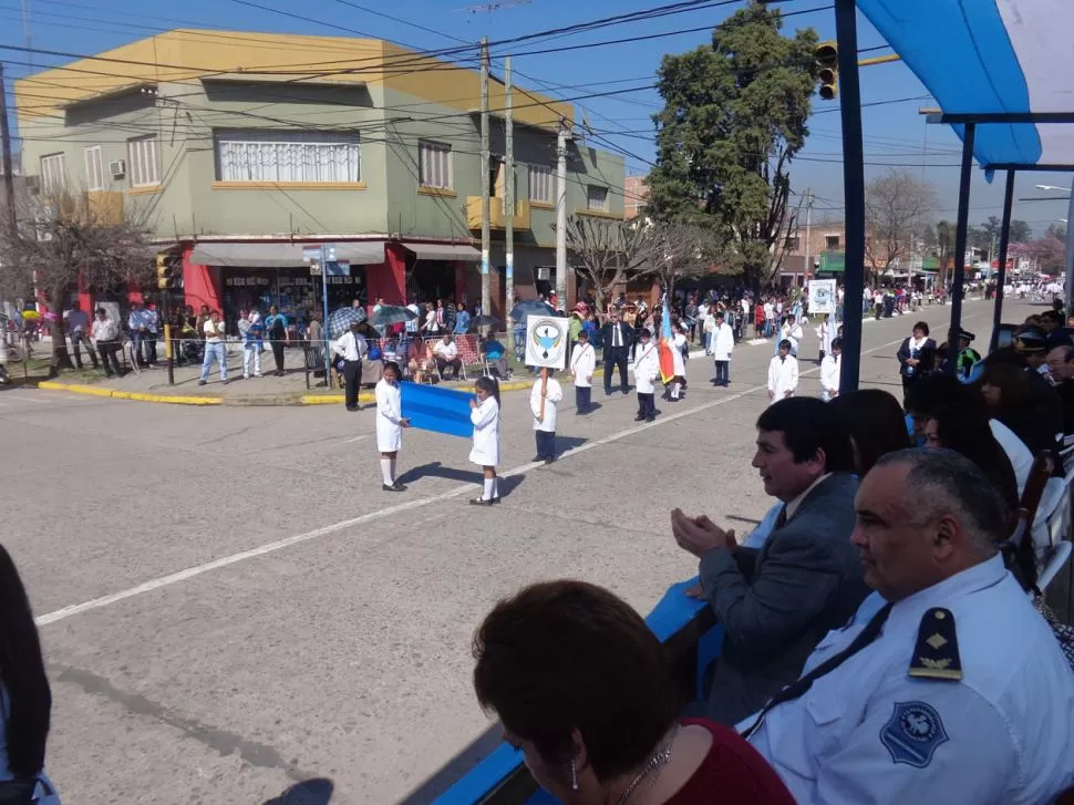 DESFILE. Los actos se realizaron durante la mañana en el centro de la ciudad. la gaceta / foto de rodolfo casen