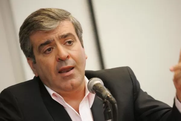 Cano dice tener testimonios que comprometerían al Correo Argentino en el cambio de datos