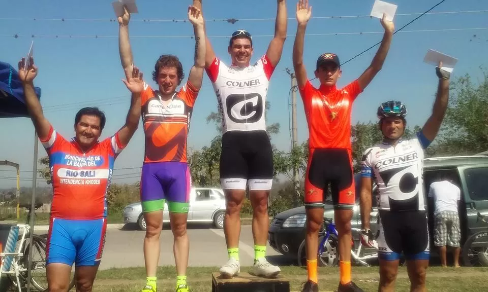 INFANTILES. Los más chiquitos fueron premiados por el esfuerzo realizado. FOTO DE ASOCIACIÓN CICLISTA TUCUMANA