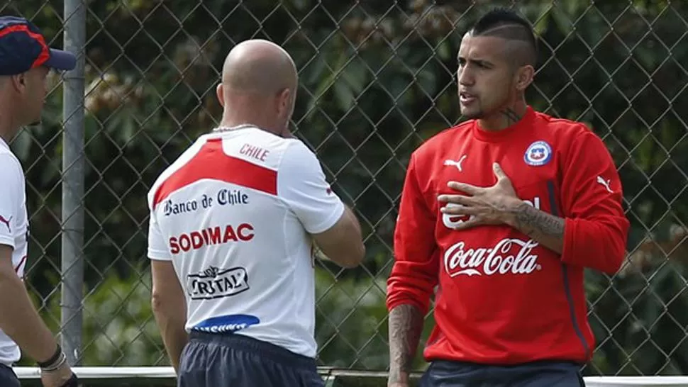 AFUERA. Sampaoli le pidió a Vidal que se fuera de la concentración. (ARCHIVO)